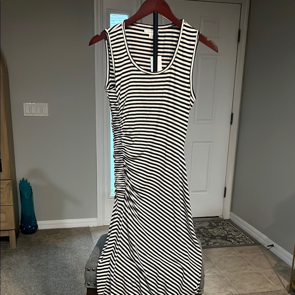 Max Studio Black and White Ruched Sheath Midi Dress